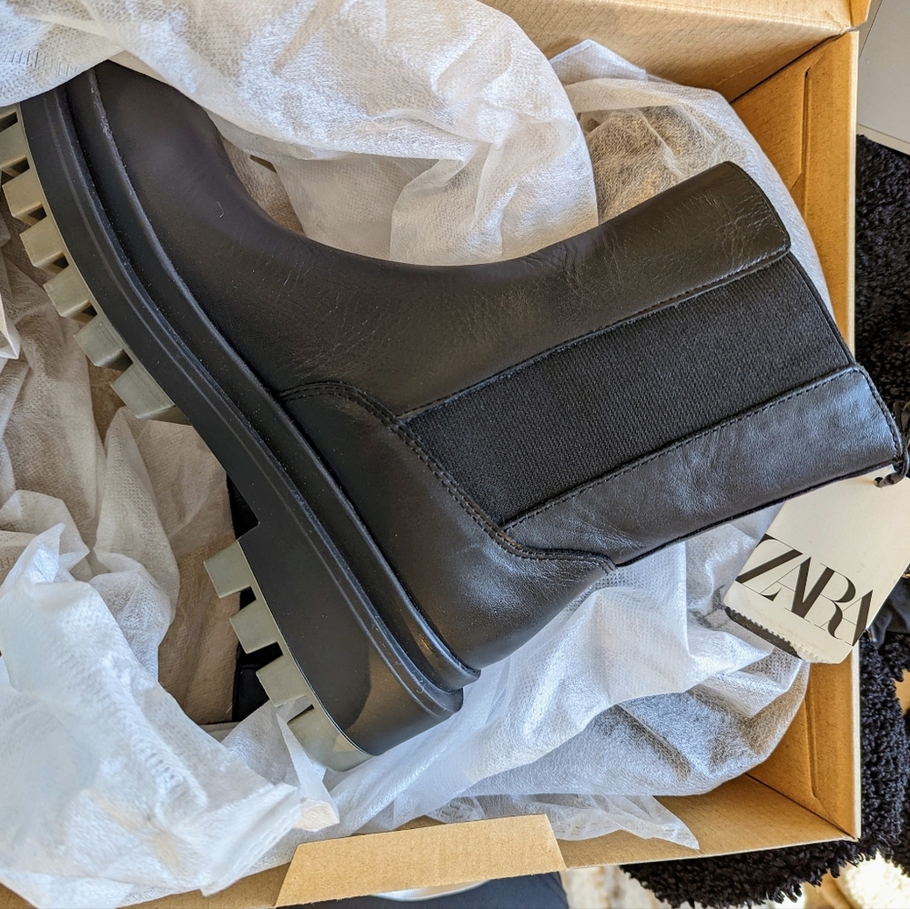 ZARA Black Botin Leather Ankle Boots